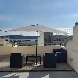 Sobre O Rio Appartement